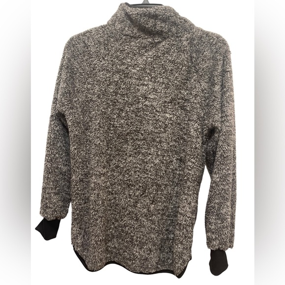 Women’s Asymmetrical Snap Up Short Shag Pullover Top Size Small - Picture 5 of 5